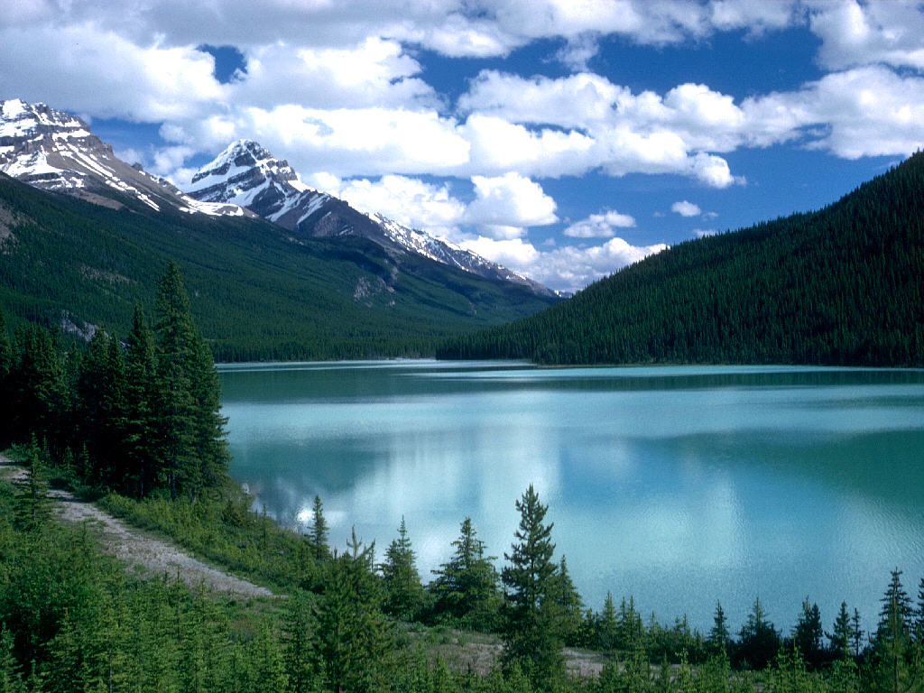 Alberta_Canada_Lake_Picture.jpg
